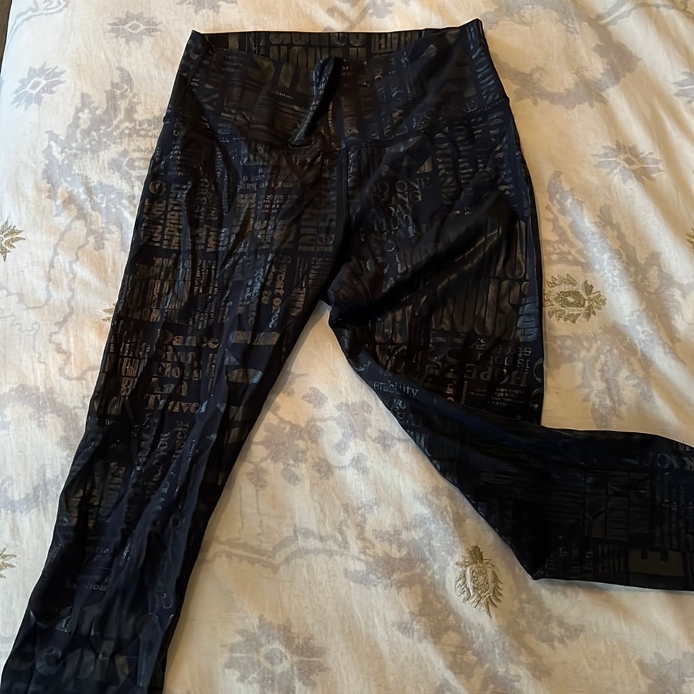 Lulu lemon workout crop leggings. Worn once.
